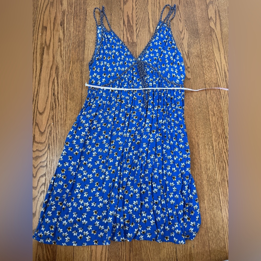 Xhilaration Blue Floral Dress size medium